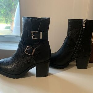 Cinderella Boston Boots